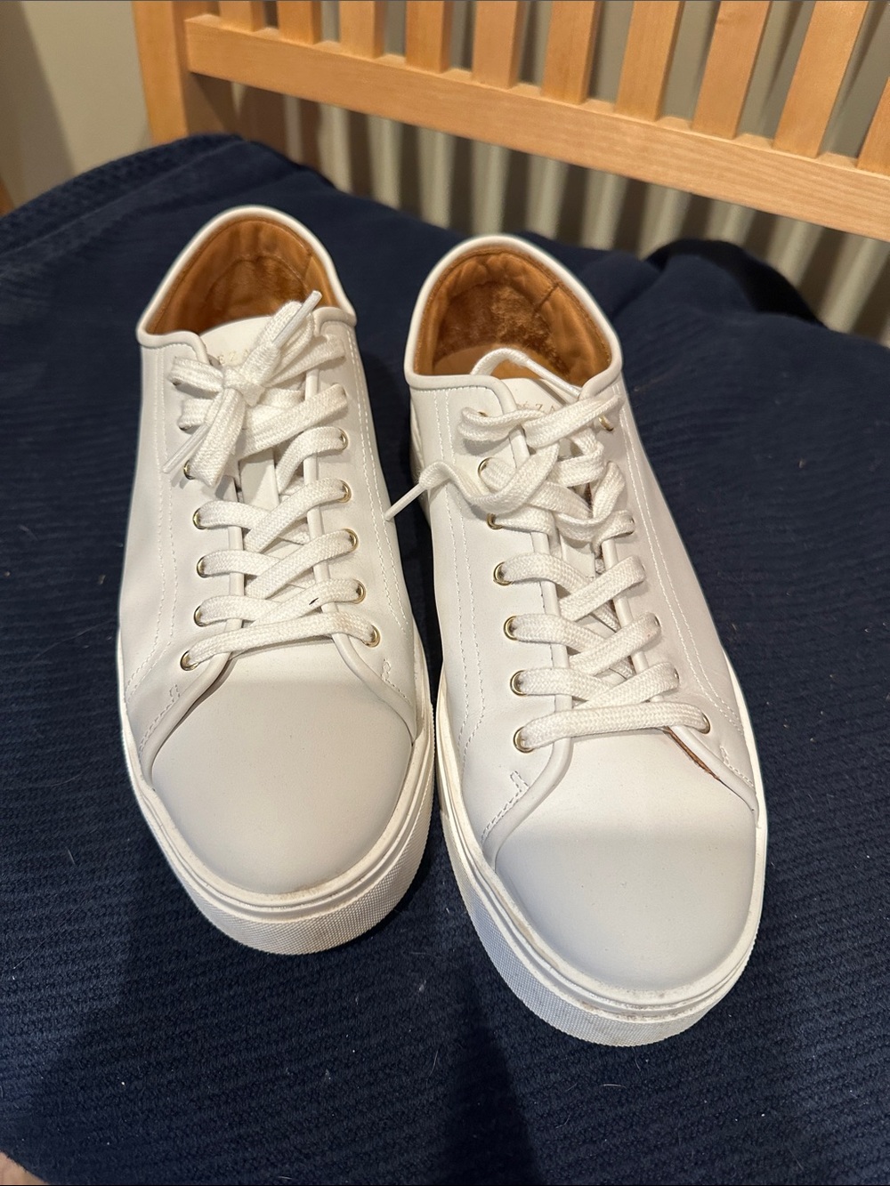 Sézane sz 41 Classic White Leather Lace-Up Sneakers